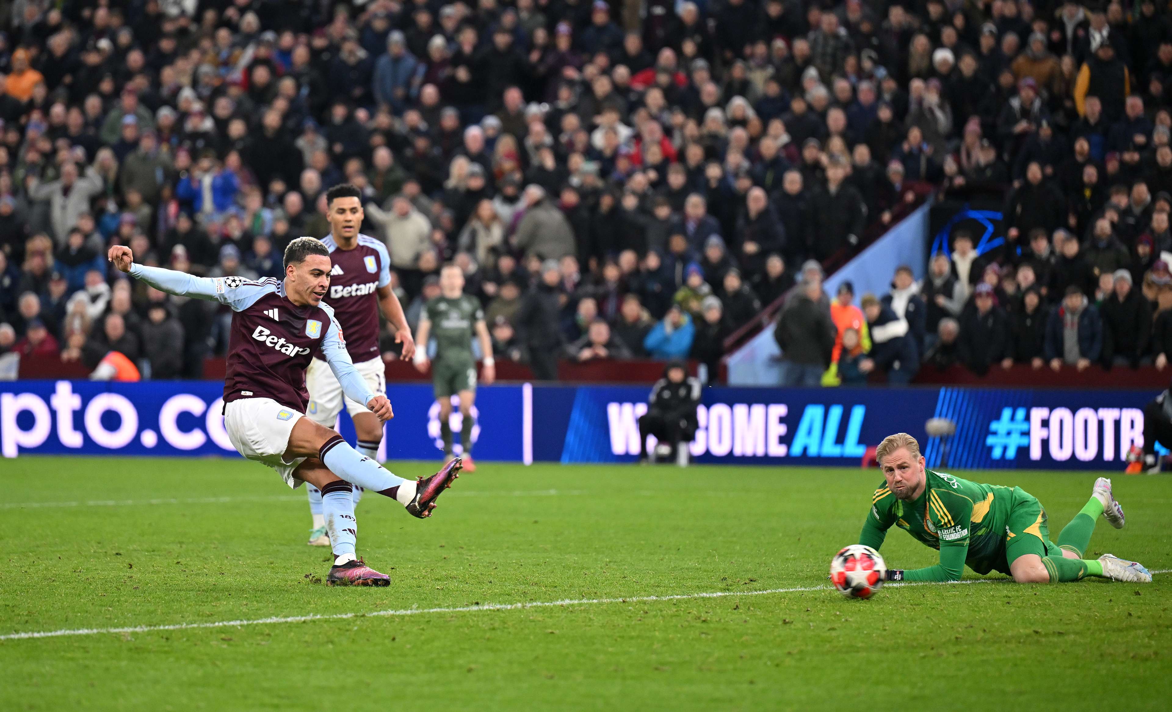 虽然展现出 虽然展现出